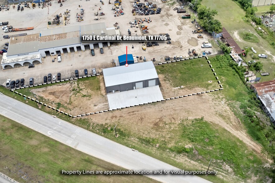 More Photos Of 1750 Cardinal dr, Beaumont Flex For Sale
