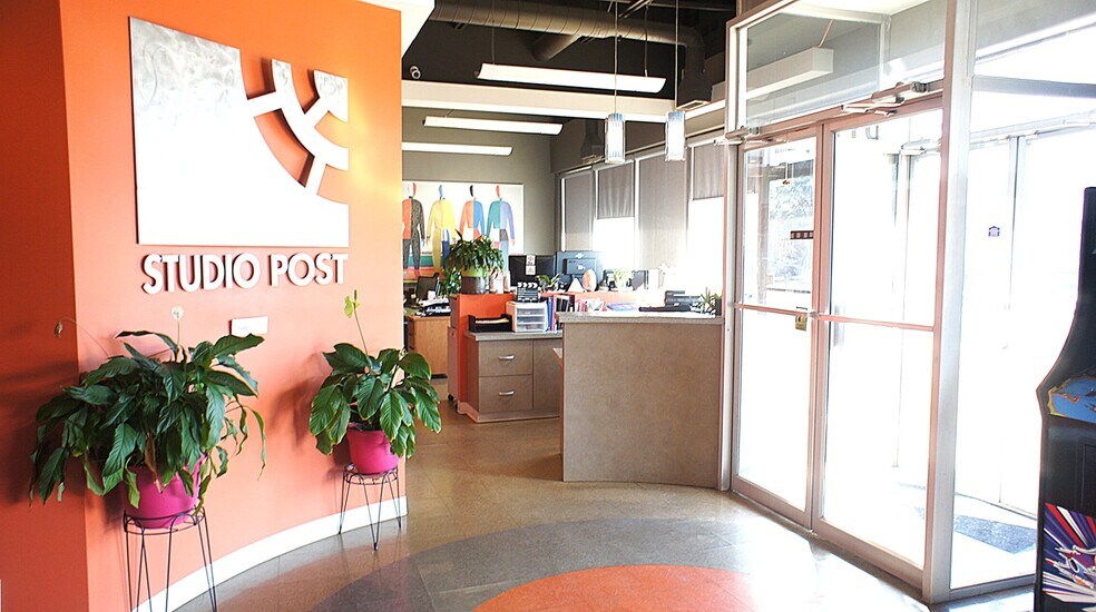 More Photos Of 7316 101 Ave NW, Edmonton Office For Sale