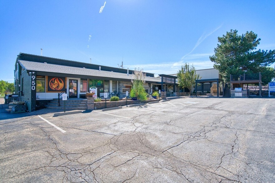 More Photos Of 950 Simms St, Lakewood Unknown For Lease
