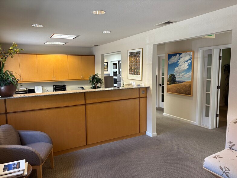 More Photos Of 528 B St, Santa Rosa Office Residential For Sale