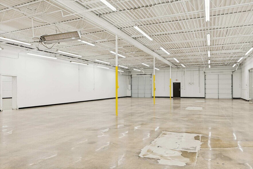 More Photos Of 417 N Interurban St, Richardson Warehouse For Sale