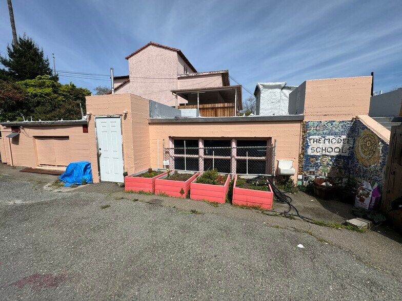 More Photos Of 2330 Prince St, Berkeley Schools For Sale