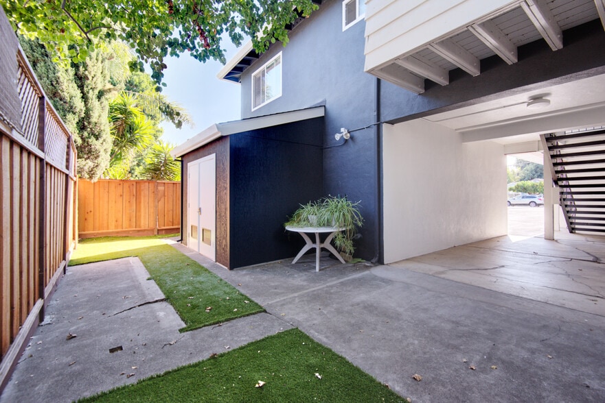 More Photos Of 1151 Davis St, Redwood City Apartments For Sale