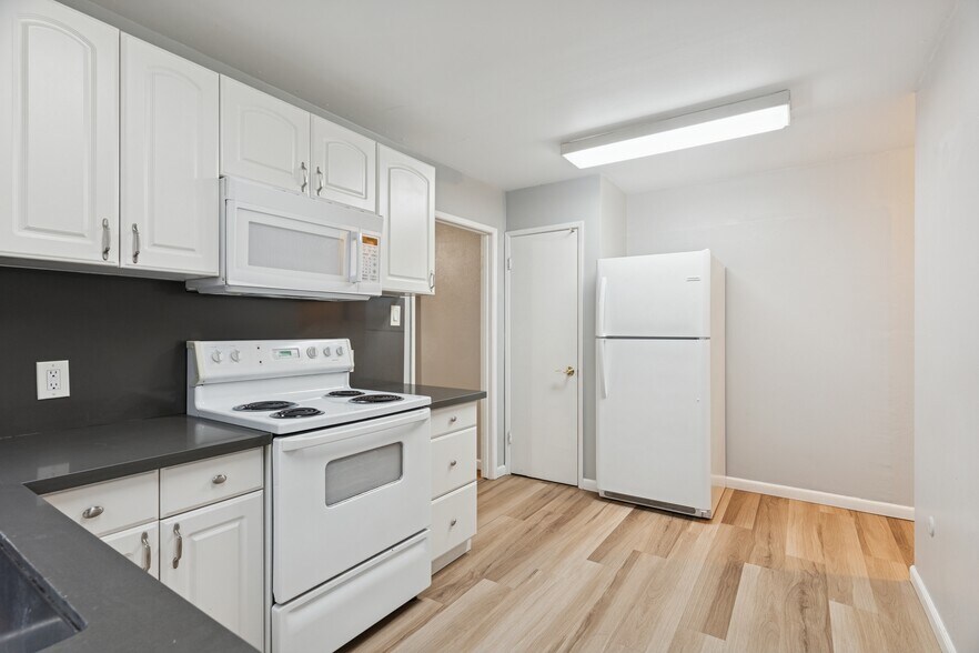 More Photos Of 2208 25th St, Sacramento Apartments For Sale