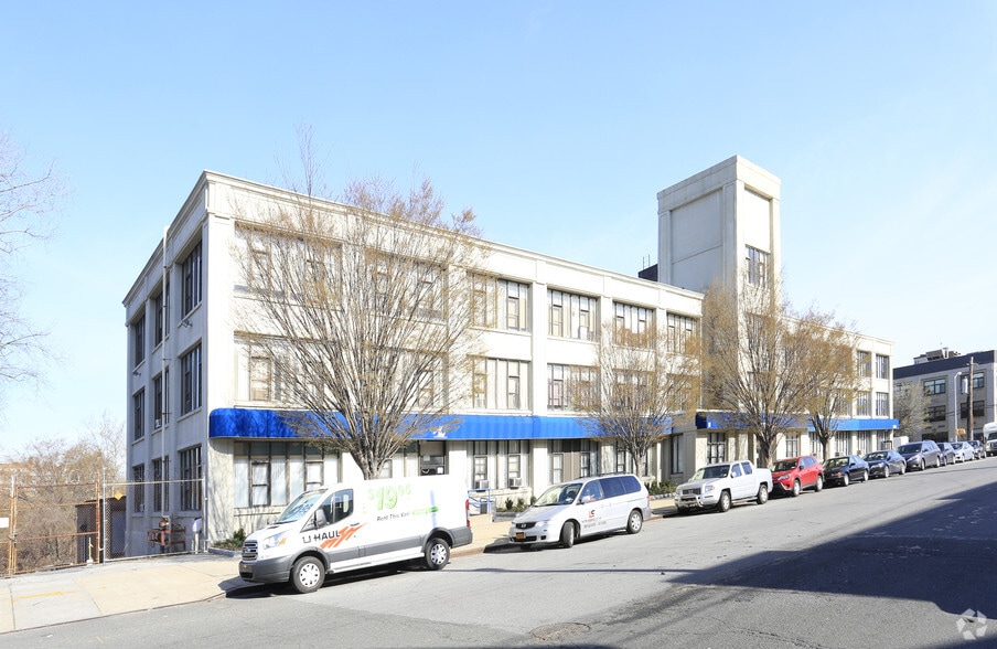 More Photos Of 4377 Bronx Blvd, Bronx Office For Sale