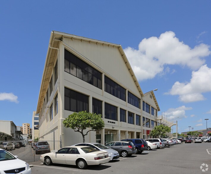 More Photos Of 801 Dillingham Blvd, Honolulu Flex For Lease