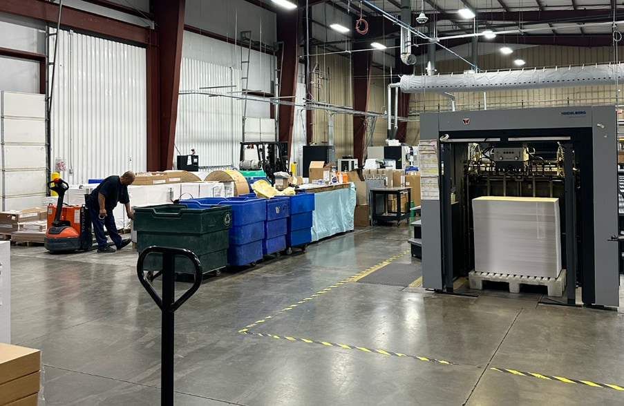 More Photos Of 150 Lawton Ave, Monroe Distribution For Lease