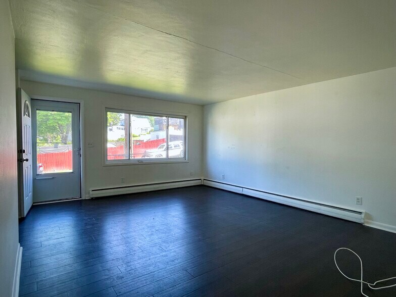 More Photos Of 101 Hooper Rd, Endicott Apartments For Sale