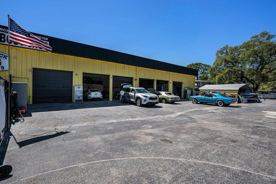 More Photos Of 9747 US Highway 19, Port Richey Freestanding For Sale