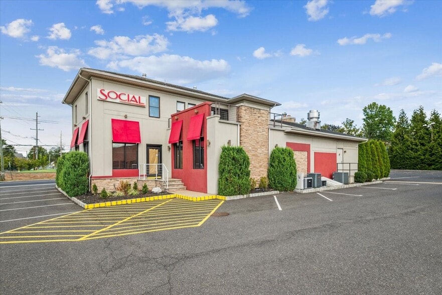 Primary Photo Of 156 N Gaston Ave, Somerville Restaurant For Sale