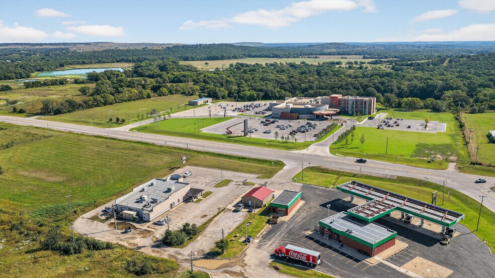 More Photos Of 1199 John Dahl Ave, Pawhuska General Retail For Sale