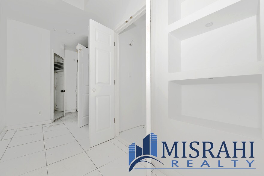 More Photos Of 160 Orchard St, New York Apartments For Lease