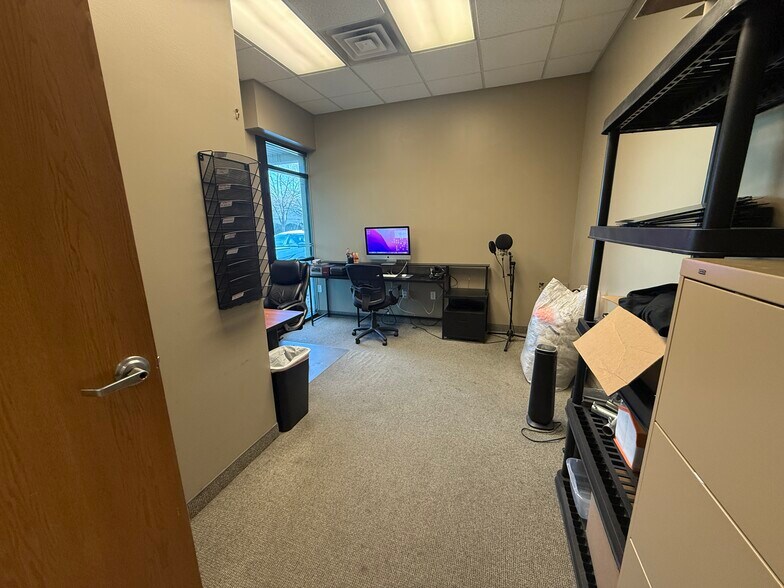 More Photos Of 930 N 1430 W, Orem Manufacturing For Lease