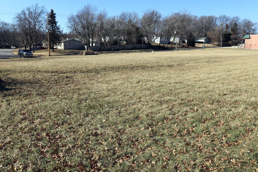 More Photos Of 12816 E 47th St S, Independence General Retail For Sale