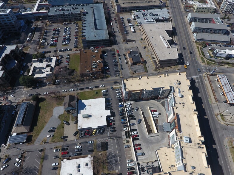 More Photos Of 341 21st Ave N, Nashville Office For Lease