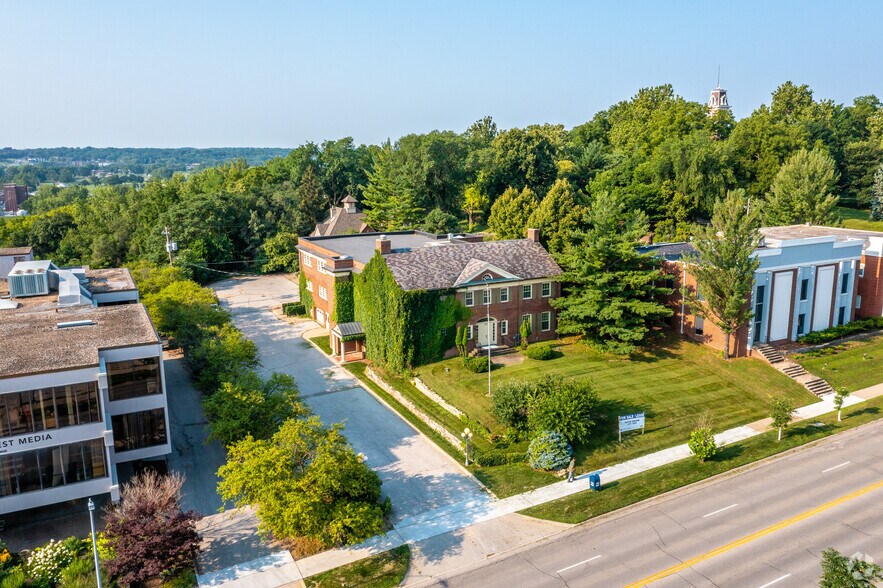 More Photos Of 2200 Grand Ave, Des Moines Office For Sale
