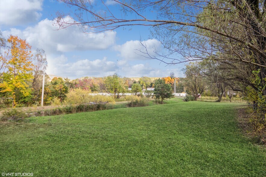 More Photos Of 3 Horsemens Trl, Cold Spring General Retail For Sale