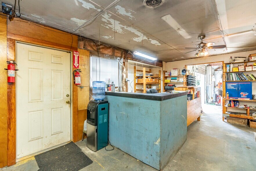 More Photos Of 2811 NY-82, Pleasant Valley Manufacturing For Sale