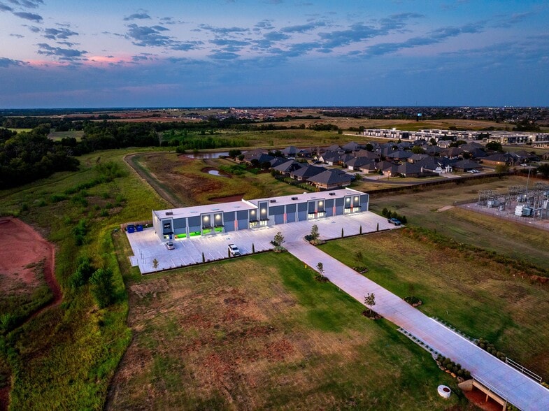 More Photos Of 4009 NW 164th St, Edmond Industrial For Sale