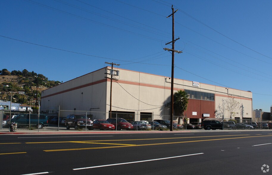 More Photos Of 1550 N San Fernando Rd, Los Angeles Warehouse For Lease