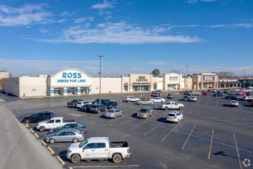 More Photos Of 308-356 Cox Creek Pky, Florence Storefront For Lease