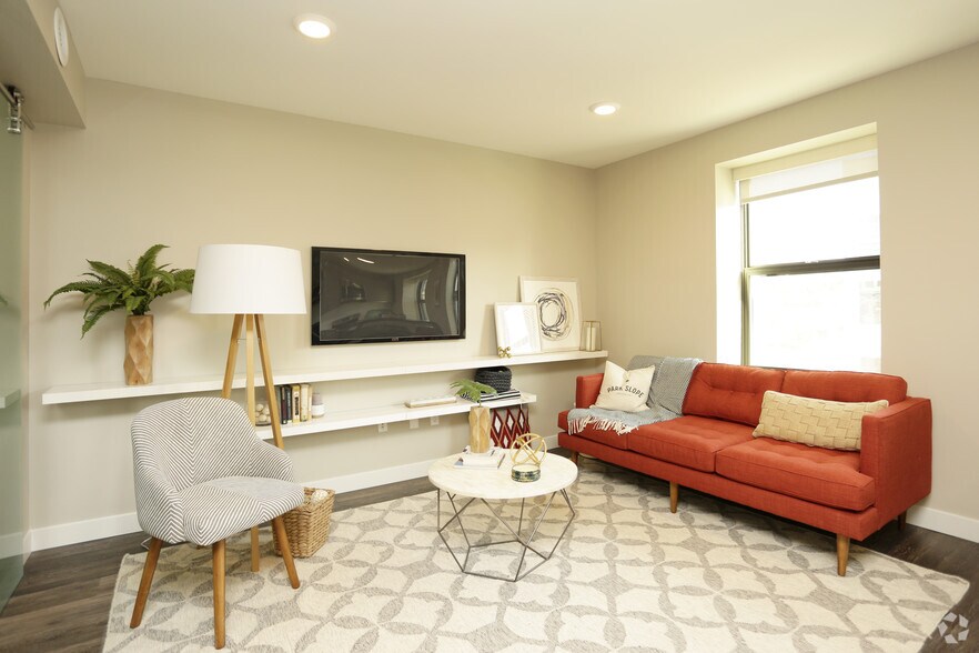 More Photos Of 201 Michigan St NW, Grand Rapids Apartments For Lease