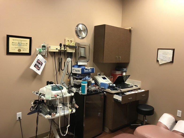 More Photos Of 4025 W Chandler Blvd, Chandler Coworking Space