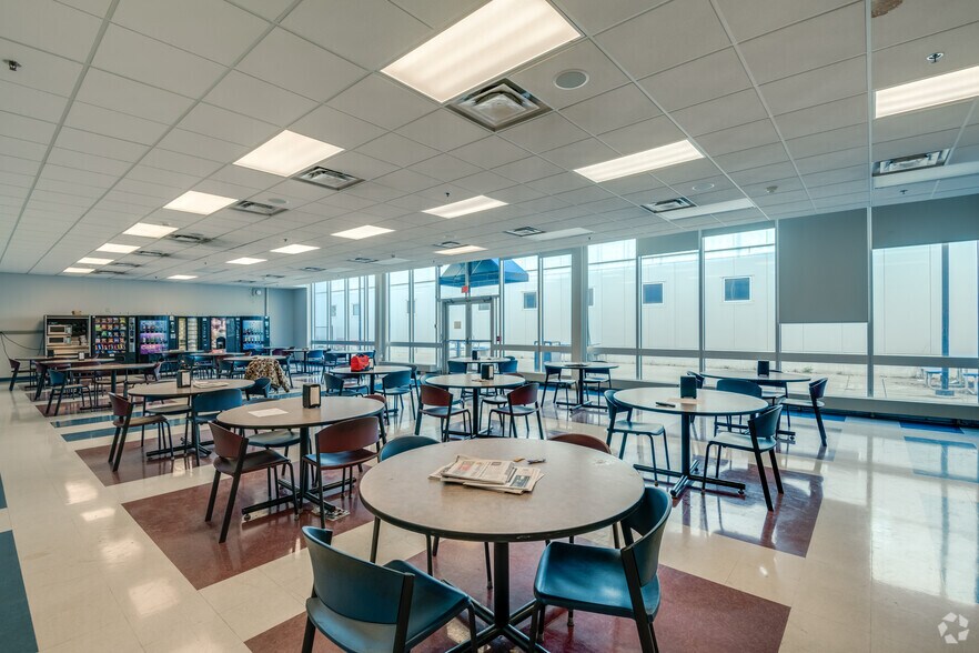 More Photos Of 4101 W Burnham St, West Milwaukee Manufacturing For Sale