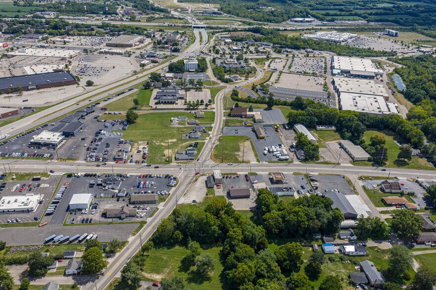 More Photos Of 2002 Cincinnati Dayton Rd, Middletown Restaurant For Sale