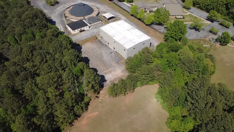 More Photos Of 1151 Flat Shoals Rd SE, Conyers Light Distribution For Lease