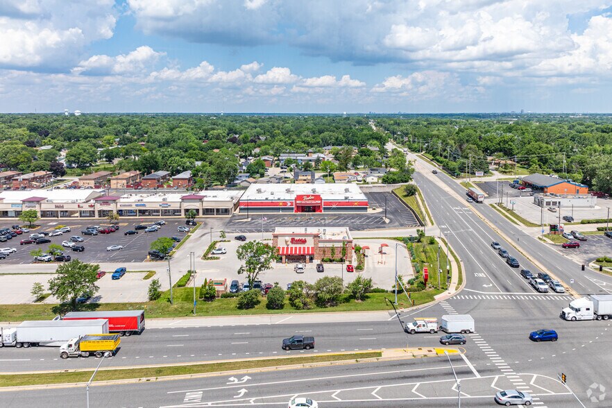 More Photos Of 556 E North Ave, Glendale Heights Fast Food For Sale
