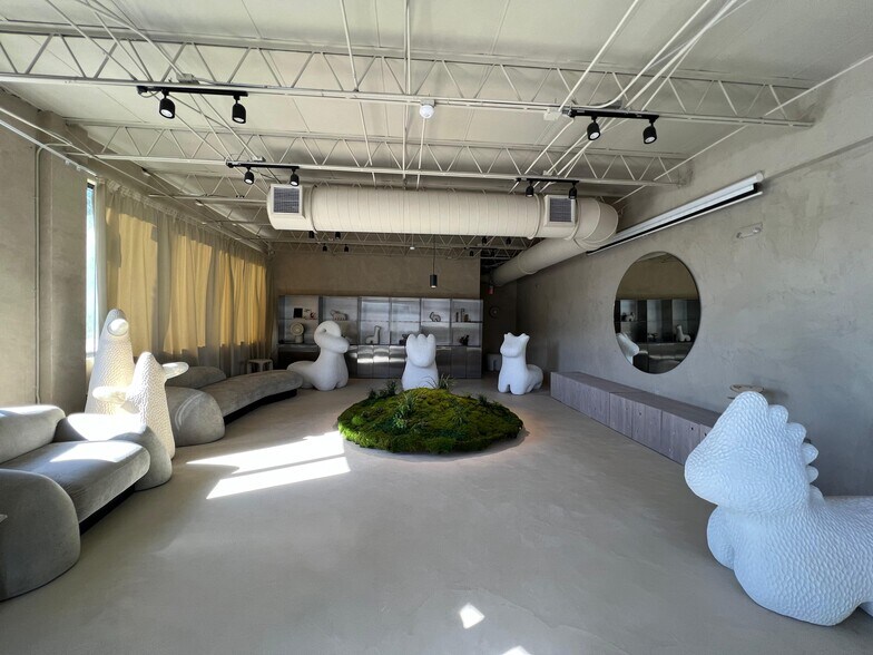 More Photos Of 4200 - 4204 NW 2nd Ave, Miami Restaurant For Sale