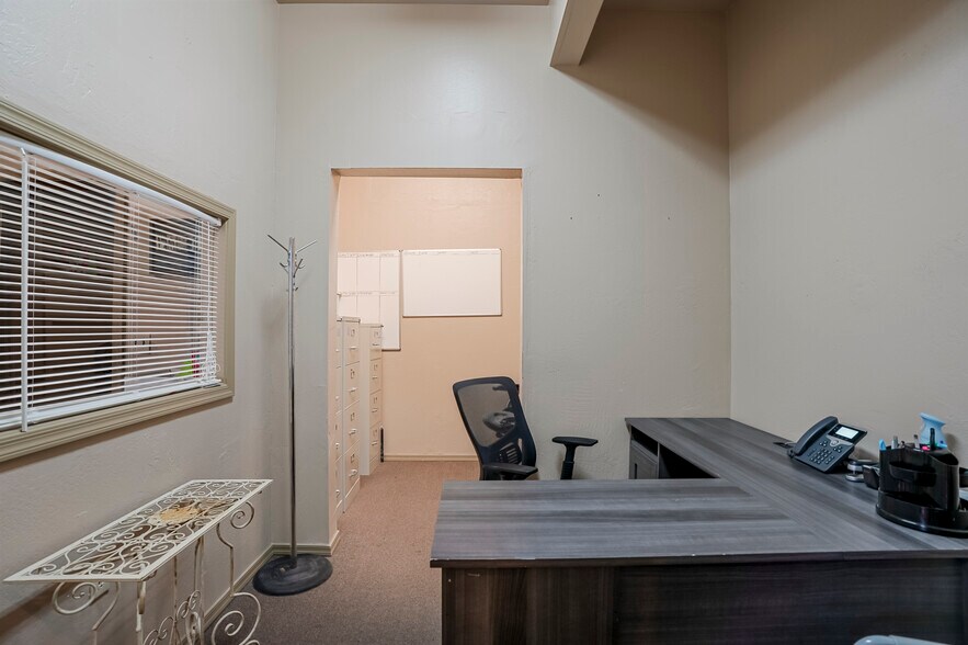 More Photos Of 2517 N Great Western Dr, Prescott Valley Freestanding For Lease