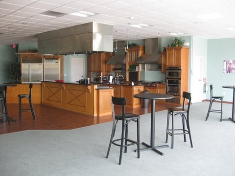 More Photos Of 1035 E Brandon Blvd, Brandon Office For Lease