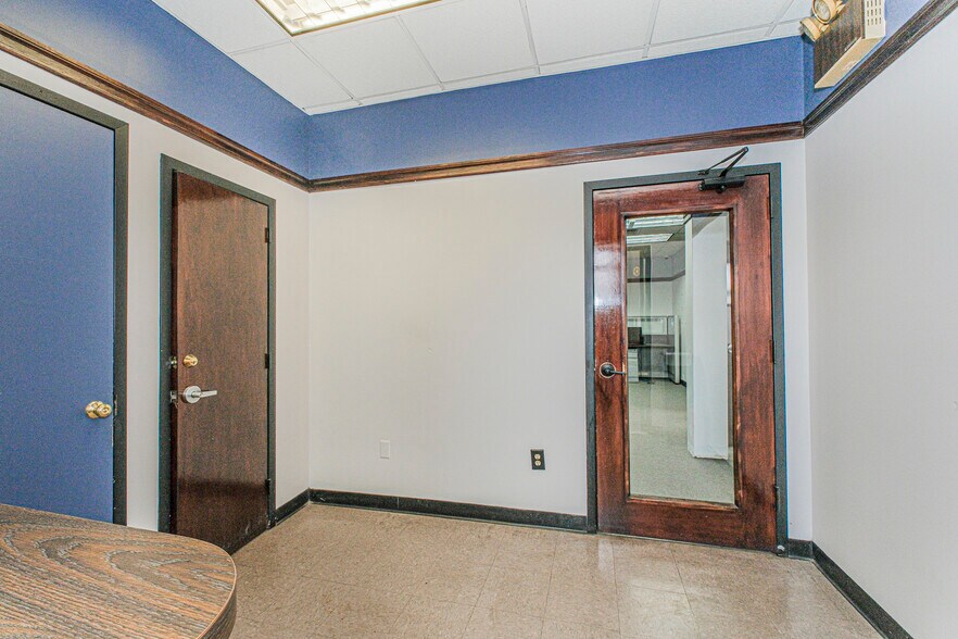 More Photos Of 1751 Bath Ave, Brooklyn General Retail For Lease