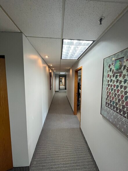 More Photos Of 120 Plato Blvd W, Saint Paul Warehouse For Lease