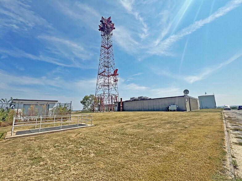 More Photos Of 25218 Dow Rd, Dow Utility Substation For Sale