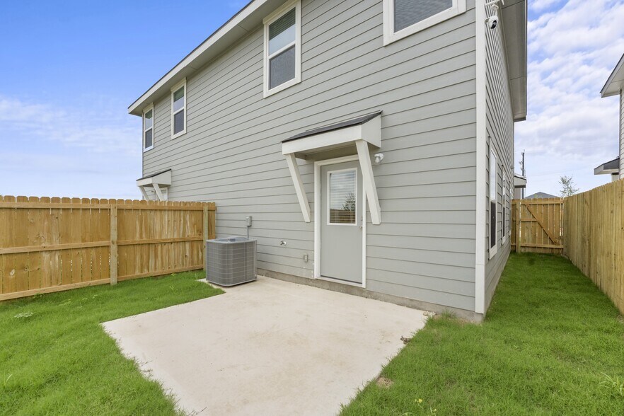 More Photos Of 8015 Dial Ike Dr, San Antonio Apartments For Sale