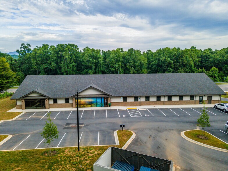 More Photos Of 1617 Sugar Hill rd, Marion Medical For Lease