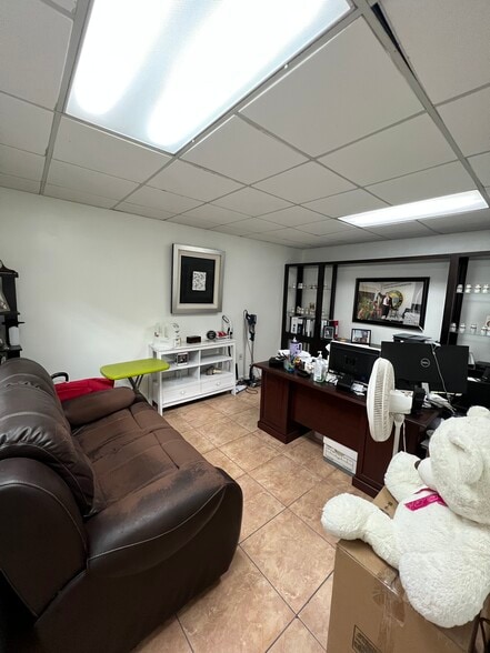 More Photos Of 3335 NW 74th Ave, Miami Industrial For Lease
