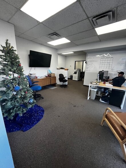 More Photos Of 3230 N Delaware St, Chandler Warehouse For Lease