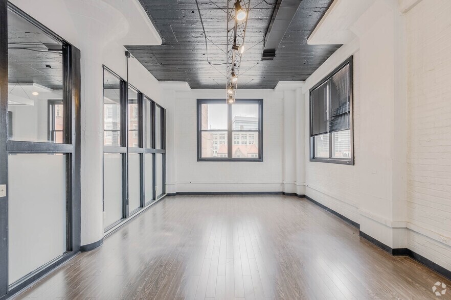 More Photos Of 100 Ross St, Pittsburgh Office For Lease