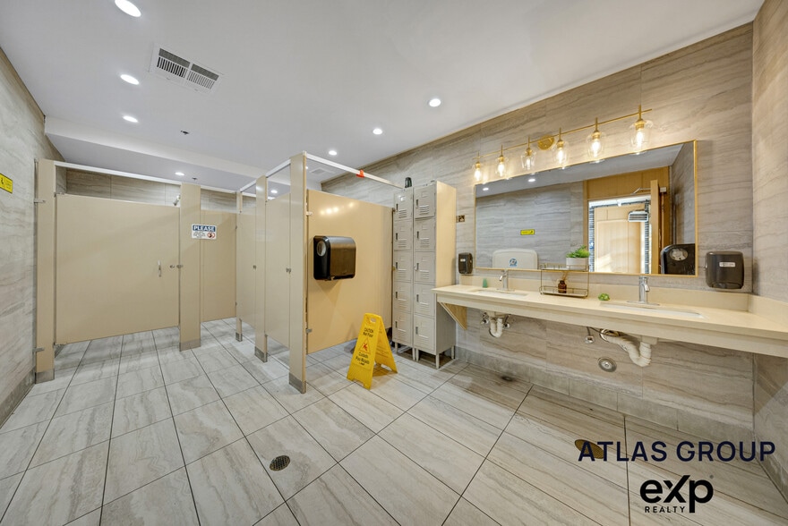 More Photos Of 8752 Valley Blvd, Rosemead Restaurant For Sale