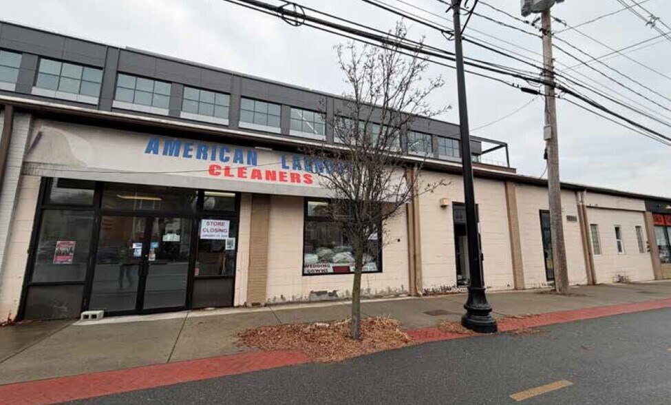 Primary Photo Of 222 Arsenal St, Watertown Storefront For Lease