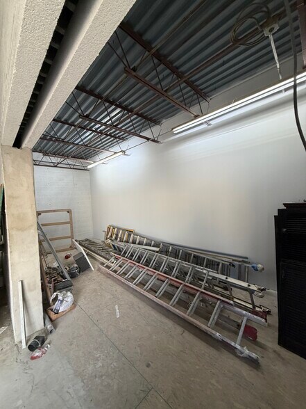 More Photos Of 1806 Virginia St, Annapolis Warehouse For Lease