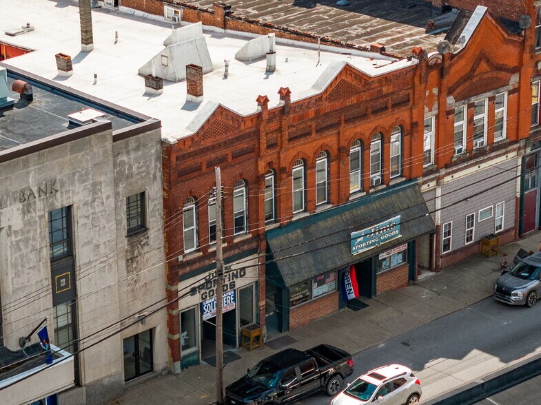 More Photos Of 23 W Main St, Canton Flex For Sale