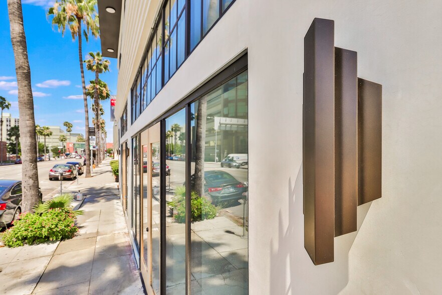 More Photos Of 4514-4518 Hollywood Blvd, Los Angeles Storefront Retail Residential For Lease