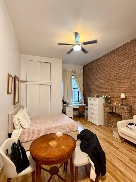 More Photos Of 46 W 87th St, New York Apartments For Sale