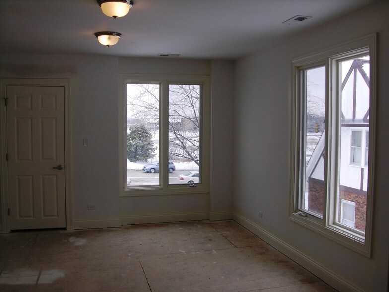 More Photos Of 103 E Ogden Ave, Clarendon Hills Office For Sale