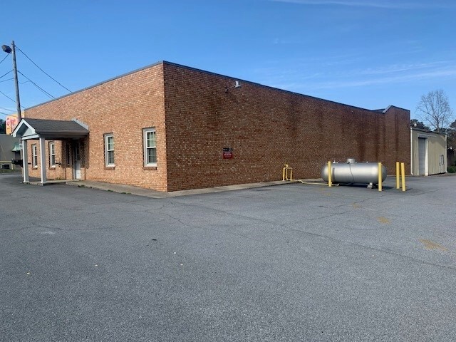 Primary Photo Of 2124 Gresham Rd, Lilburn Light Distribution For Lease